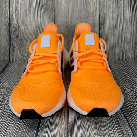 Adidas UltraBoost 22 Flash Orange/Core Black/Cloud White Mens HR1029 - Picture 4 of 8